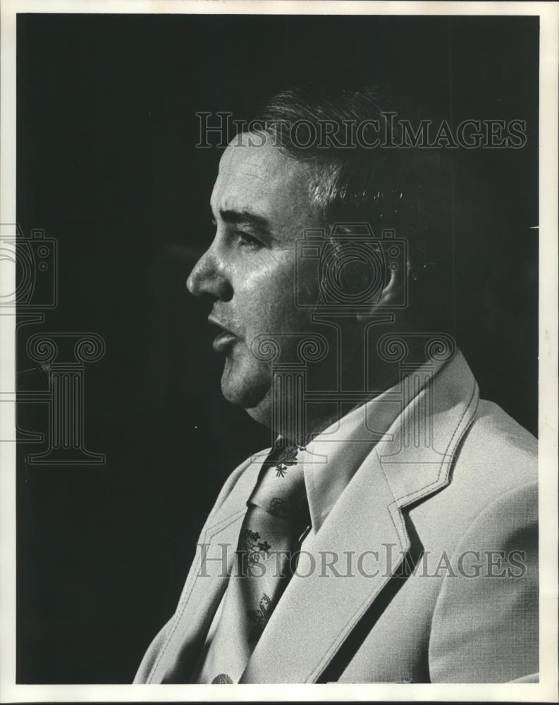 1977 Press Photo Union Leader Bruce Carr - abna40711 - Historic Images