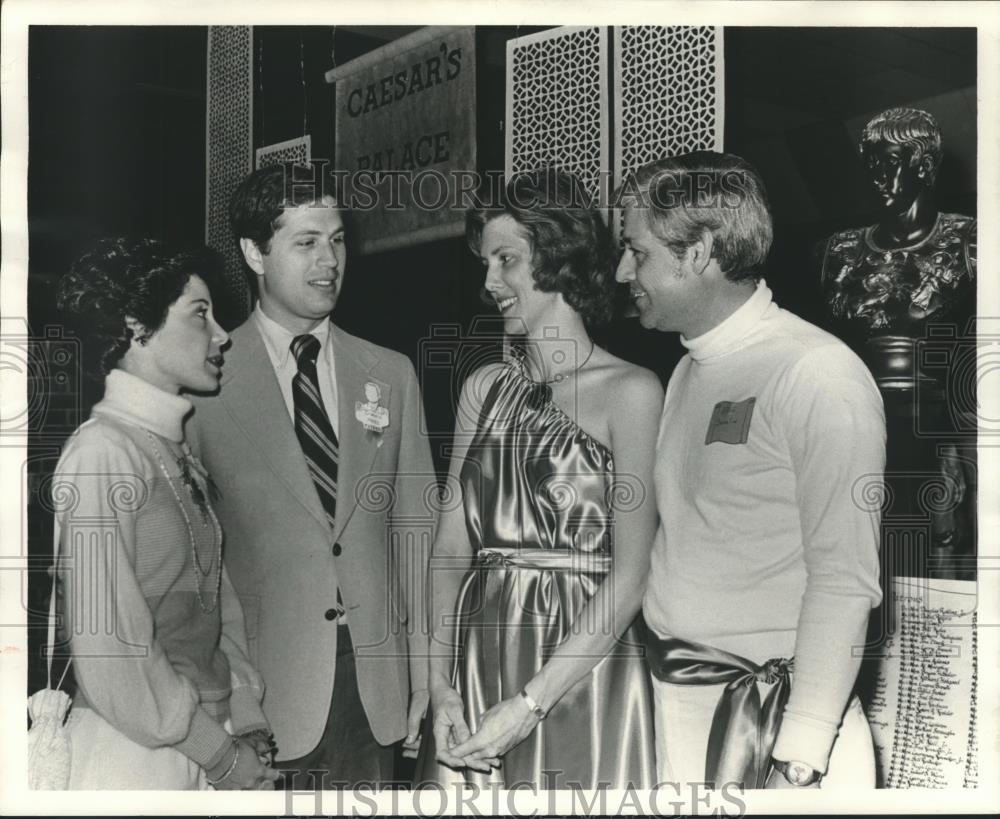 1978 Press Photo Civiettes Club's Mall Ball guests at Eastwood Mall, Alabama - Historic Images