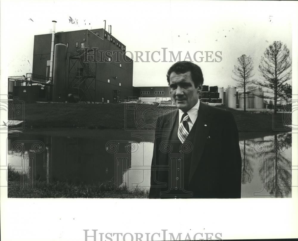 1981 Press Photo Dexter Midland Corporation - Terry Sheehan, Sinson Valley - Historic Images