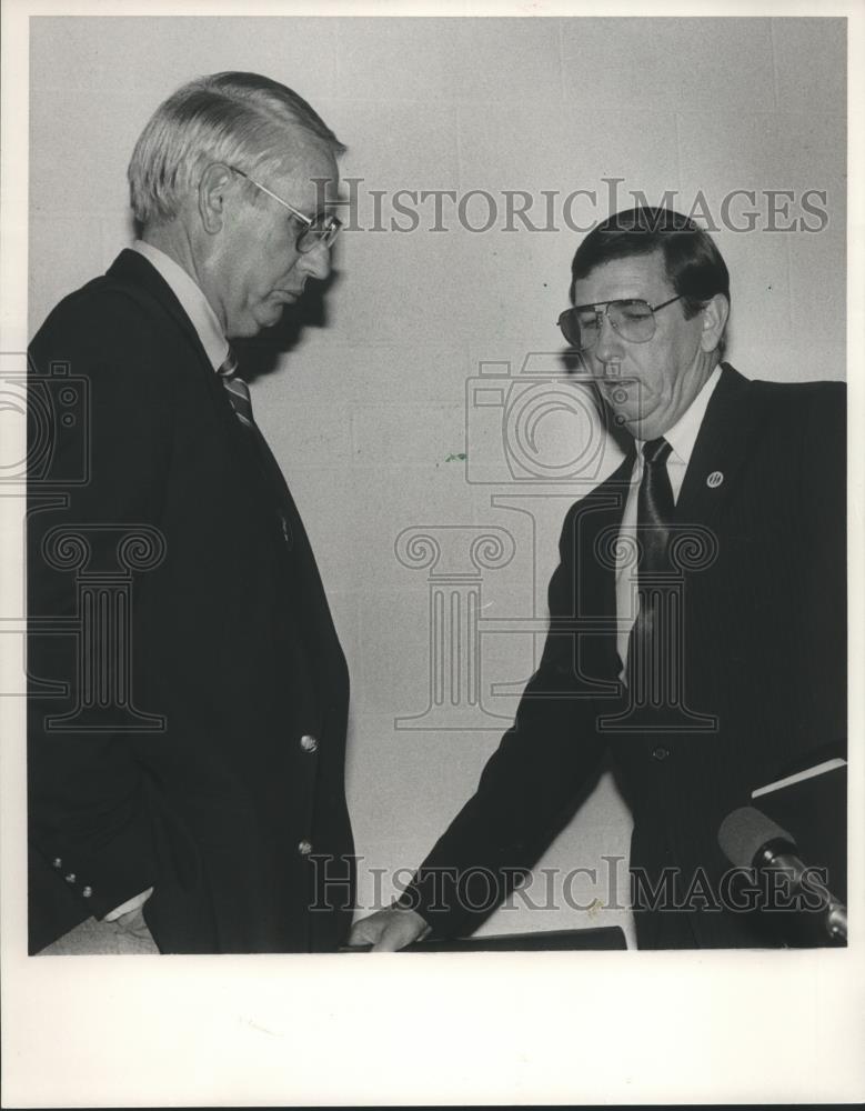 1987 Press Photo Alabama Governor, Charles Payne at Board of Education meeting - Historic Images