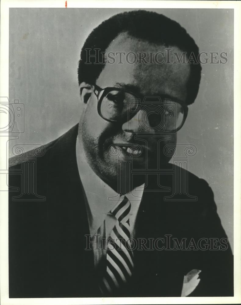1981 Press Photo Doctor Benjamin F. Payton, Tuskegee prexy, Alabama - abna41674 - Historic Images