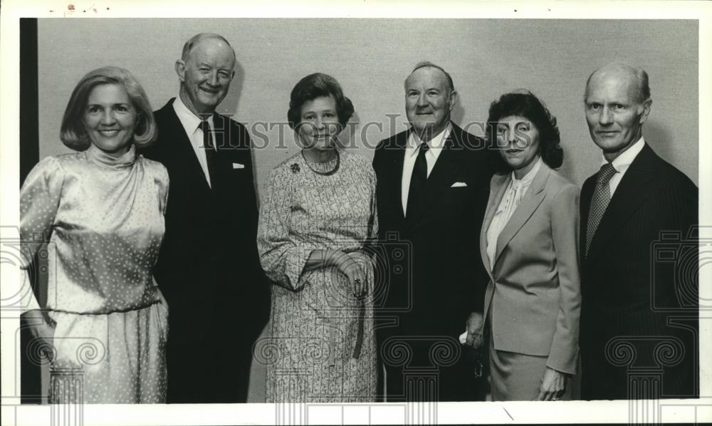 1981 Press Photo Mr. and Mrs. William Rusthon, III and Others at Social Event - Historic Images