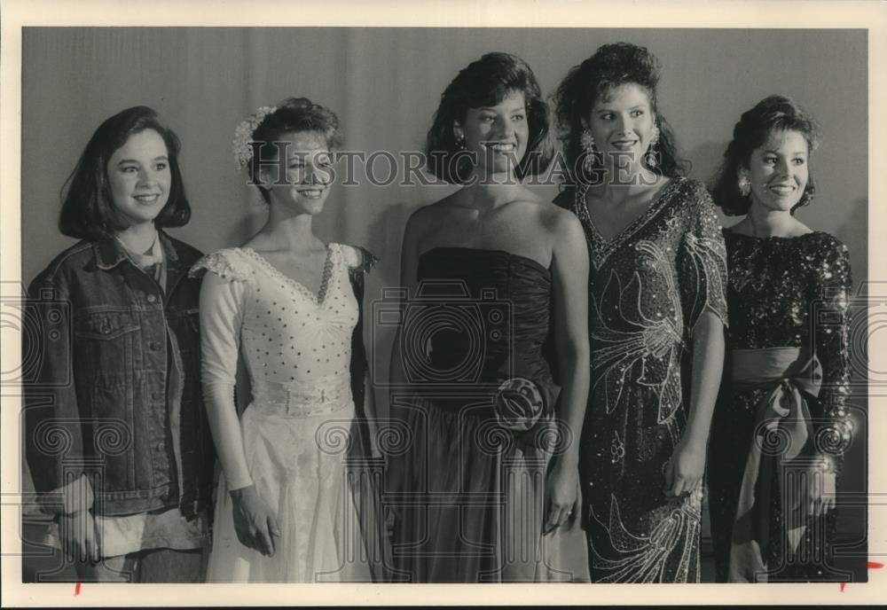 1990 Press Photo Miss Alabama Contestants Pose for Group Photo - abna42069 - Historic Images