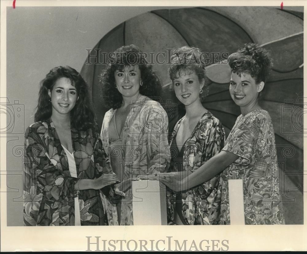 1991 Press Photo Contestants in the &quot;Miss Alabama&quot; pageant - abna42166 - Historic Images