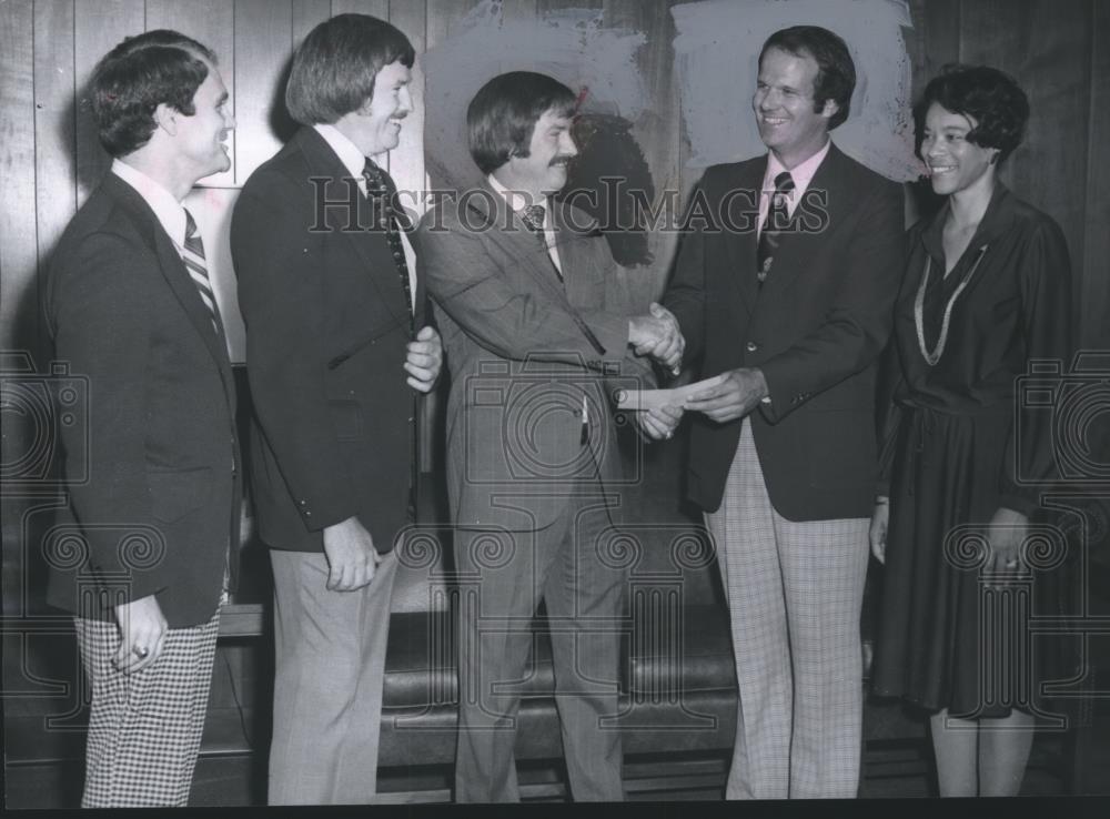 1977 Press Photo James R. Chasteen, President, Calhoun State Community College - Historic Images