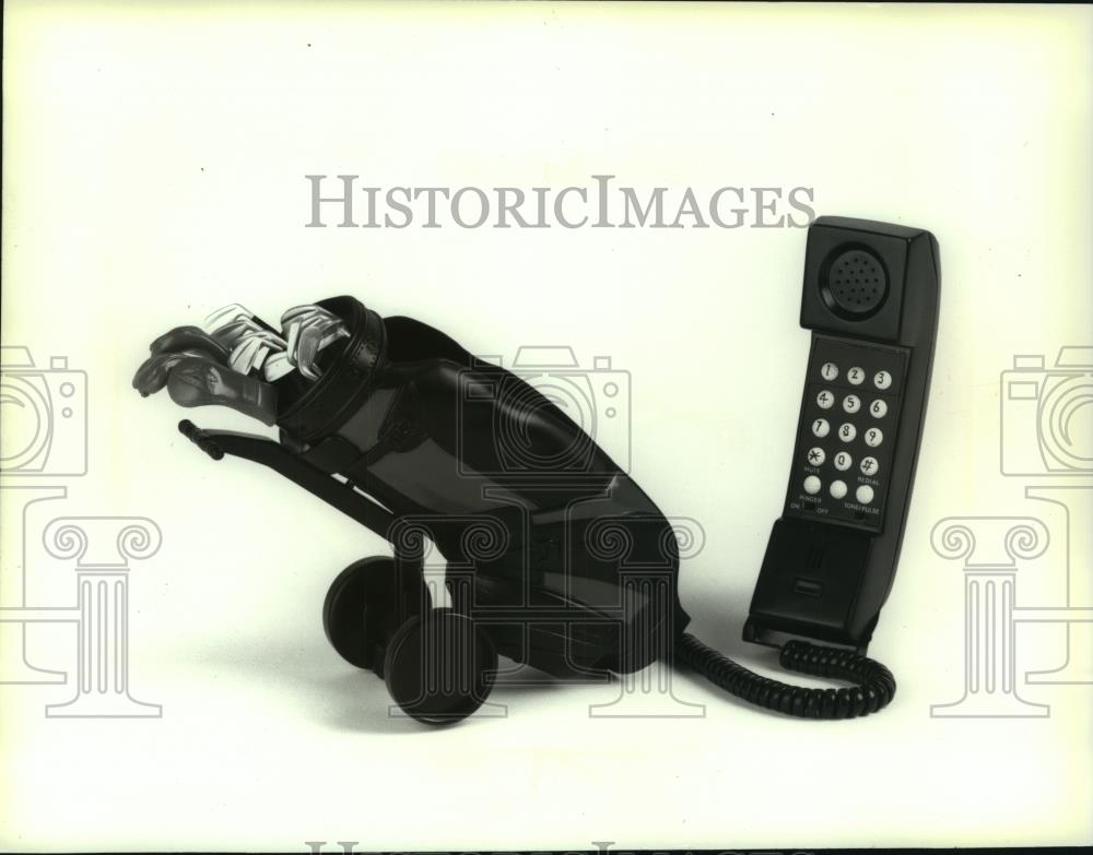 1989 Press Photo The Golfphone by Bondwell Industrial - mjc07024 - Historic Images