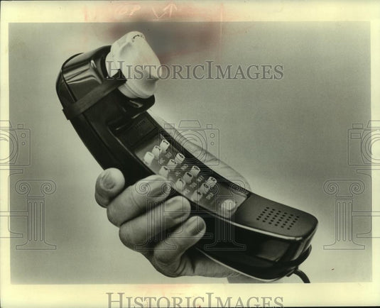 Press Photo Trimline hearing aid wearers adapter for telephone - mjc07034 - Historic Images