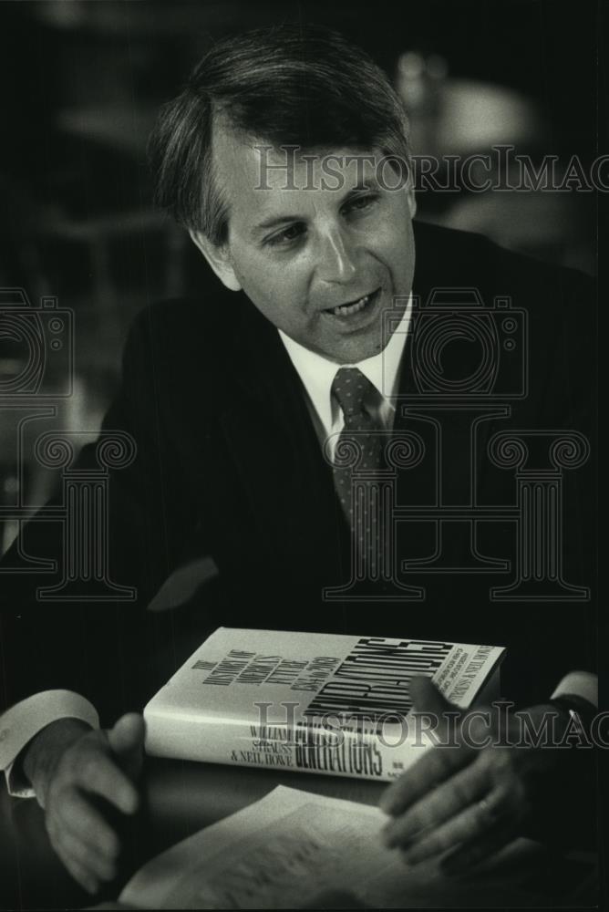 1991 Press Photo William Strauss for Lois Blinkhorn story, author - mjc07243 - Historic Images