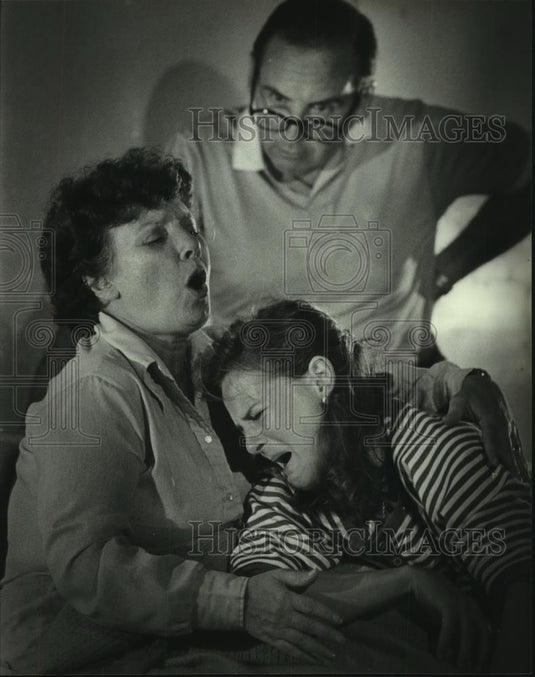1983 Press Photo Scene from "Bedroom Farce", Upstairs Downstairs Dinner Theater - Historic Images