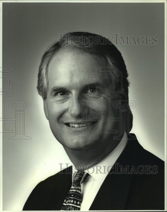 Press Photo Richard L. Upton Of Bender, Browning, Dolby & Sanderson/Milwaukee - Historic Images