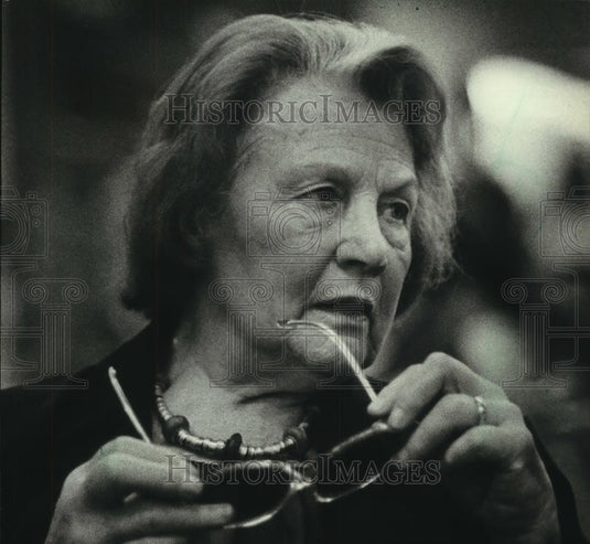 1982 Press Photo Eileen O'Casey, wife of great Irish playwright, Sean O'Casey - Historic Images