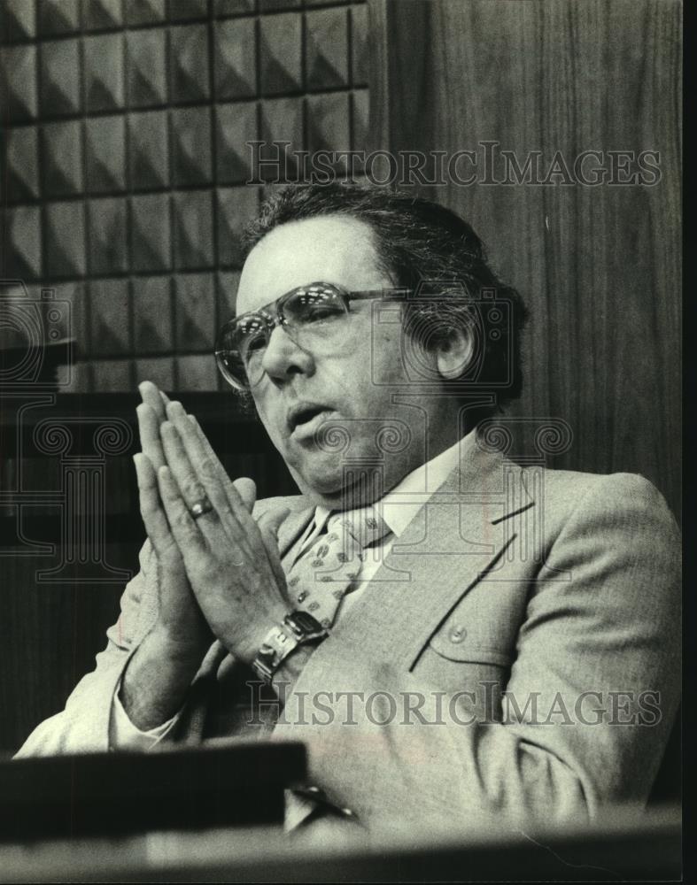 1980 Press Photo John Foley testifies on behalf of defense at Seraphim hearing - Historic Images