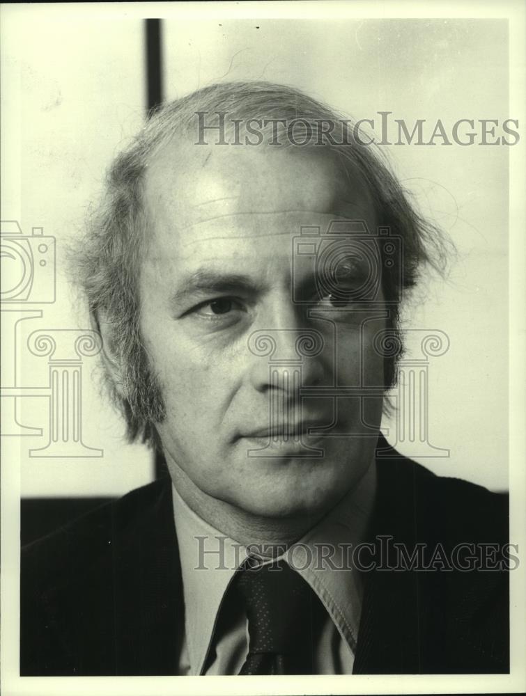 1976 Press Photo Dick Taverne, Director of the Institute for Fiscal Studies - Historic Images