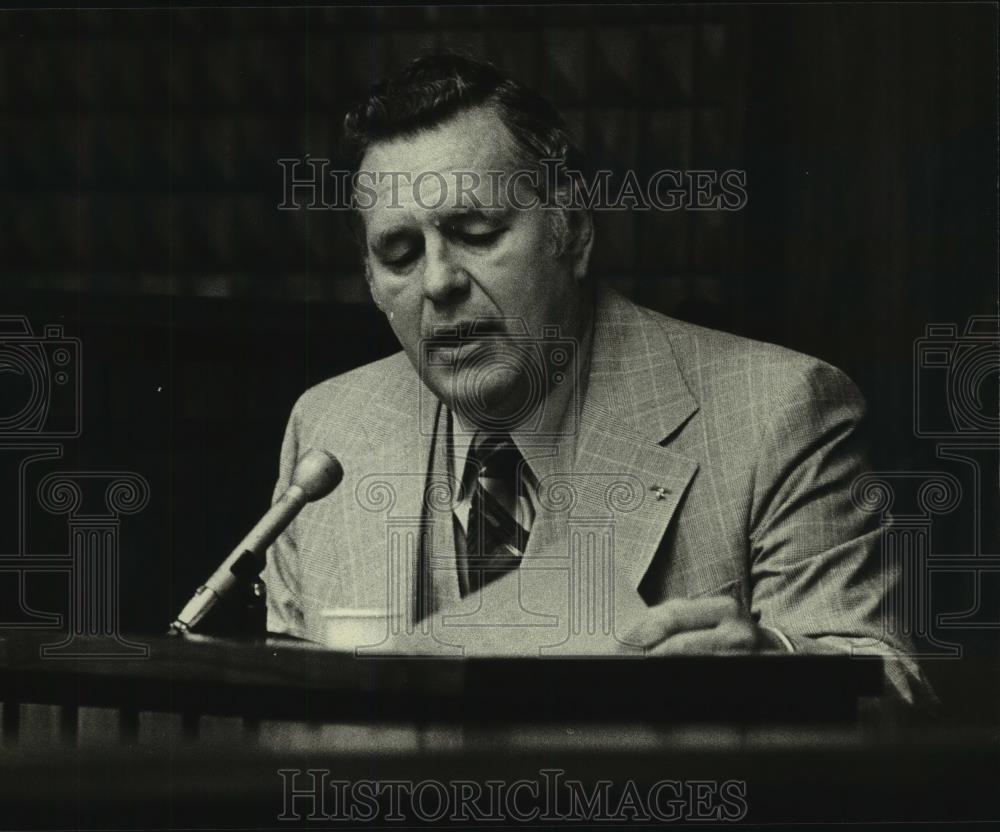 1980 Press Photo Ronald Witkowiak at Christ Seraphim trial Wisconsin - mjc07687 - Historic Images