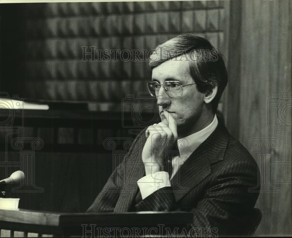 1980 Press Photo Circuit Judge Michael Girolee Wisconsin - mjc07689 - Historic Images