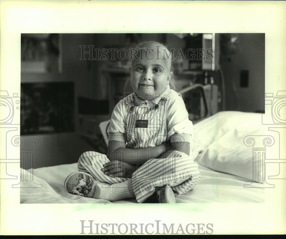 1985 Press Photo Erin McCarthy had second bone marrow transplant at UW Hospital - Historic Images