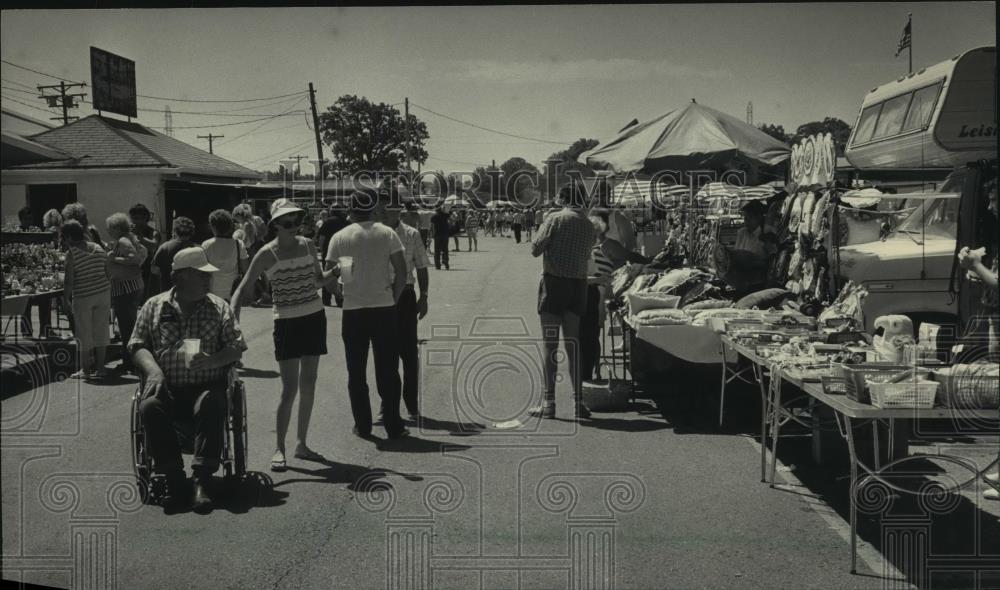 1987 Press Photo 7 Mile Fair in operation at same location since 1961 - Historic Images