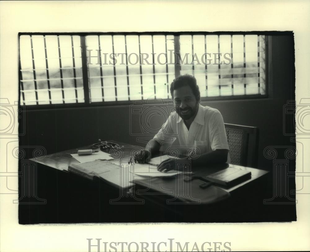 1986 Press Photo Gustavo Sequeira, Vice Dean, Medical School, Univ of Nicaragua - Historic Images