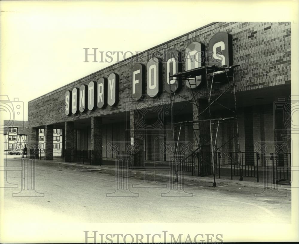 Sentry Food Stores,MIlwaukee, 1981 vintage press photo print - Historic ...