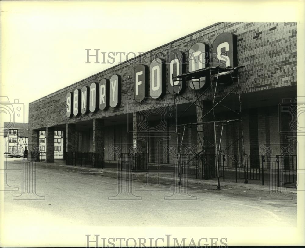 1981 Press Photo Sentry Food Stores,MIlwaukee - mjc07739 - Historic Images