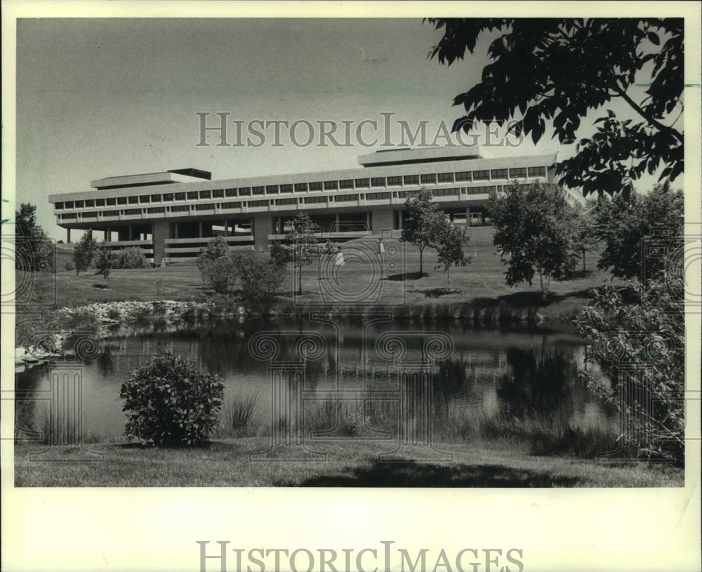 1982 Press Photo Sentry&#39;s headquarters was completed in 1977 - mjc07763 - Historic Images