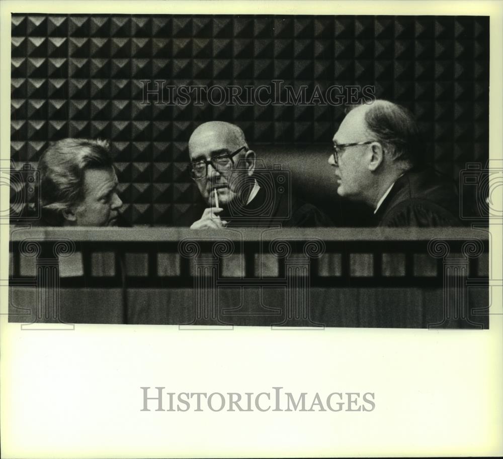 1980 Press Photo Judges at Christ Seraphim Hearing - mjc07767 - Historic Images