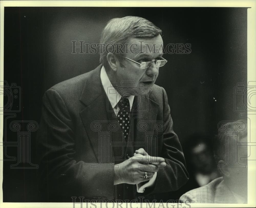 1980 Press Photo Christ Seraphim hearing - mjc07788 - Historic Images