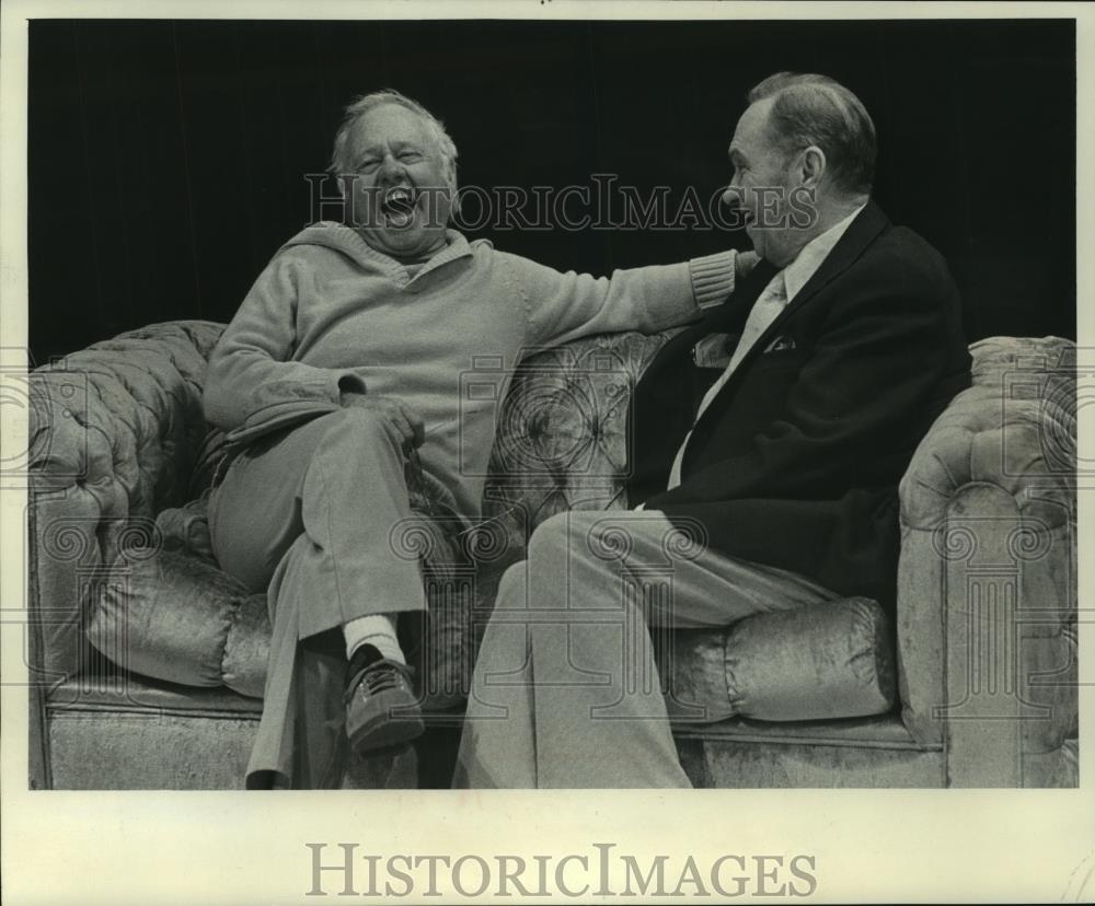 1977 Press Photo Mickey Rooney &amp; Elmer Regner laughing at Theatre East Wisconsin - Historic Images