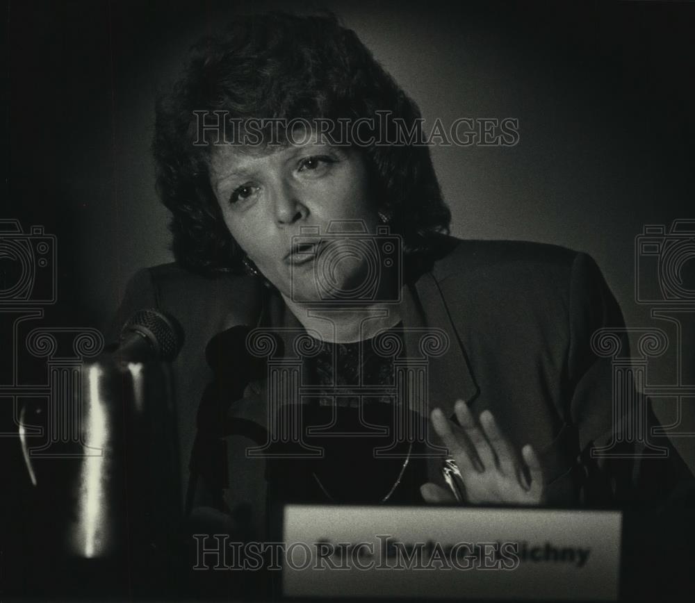 1991 Press Photo Barbara Ulichny, Wisconsin Senator - mjc08440 - Historic Images