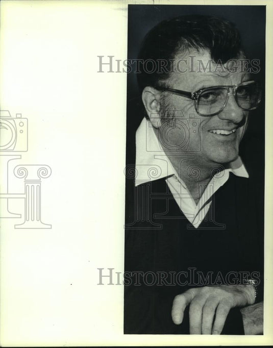 1983 Press Photo Francis J. Vaughan, City of Waukesha, Wisconsin alderman - Historic Images