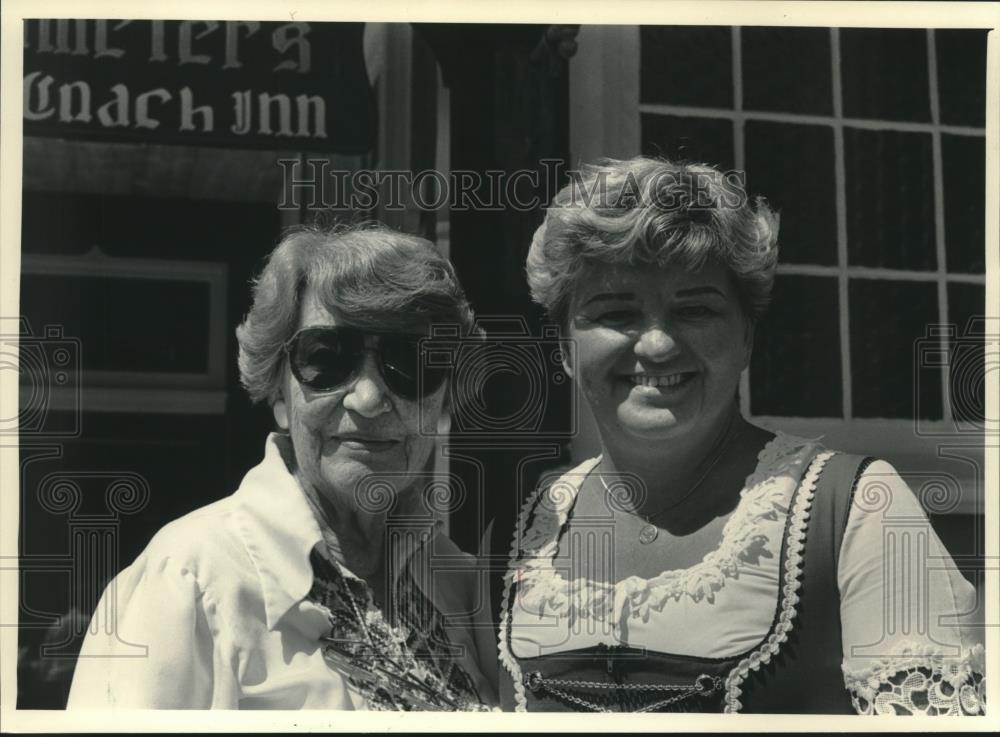 1985 Press Photo Valli &amp; Monika Stemmeier, owners of Thiensville, WI restaurant - Historic Images