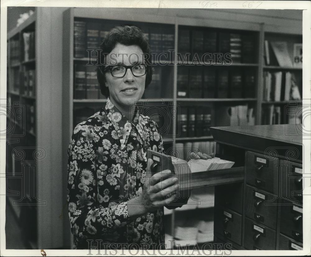 1976 Press Photo Jean Tyler of Milwaukee likes, and works for, the city - Historic Images