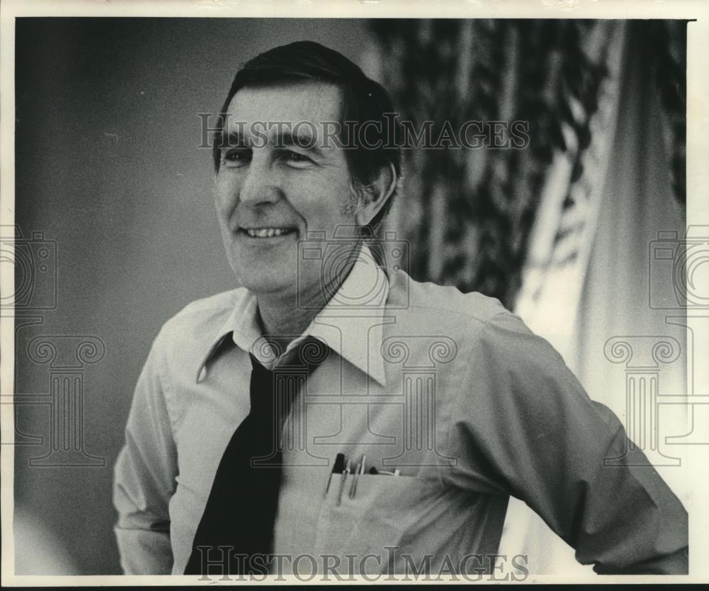 1976 Press Photo Morris Udall visits Milwaukee Wisconsin - mjc08800 - Historic Images