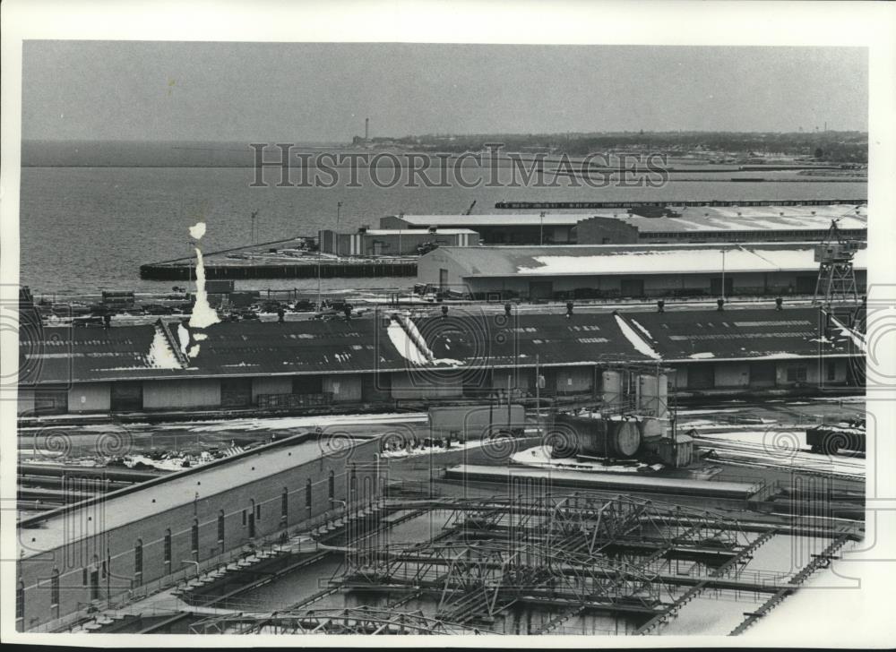 1977 Press Photo Jones Island, Milwaukee port facilities - mjc08969 - Historic Images