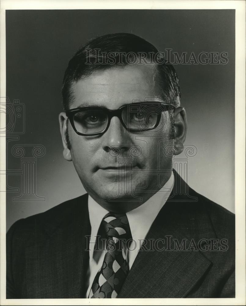 Press Photo Roy W. Uelner, elected vice president at Allis-Chalmers Corporation - Historic Images