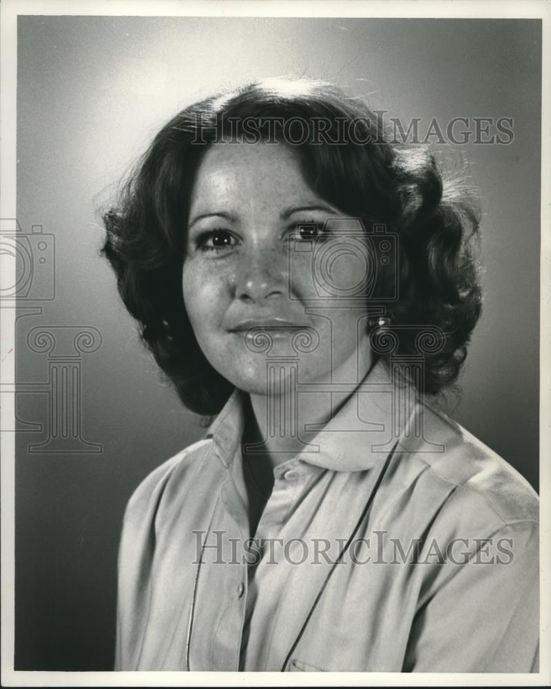 1982 Press Photo Mary Alice Tierney, Channel 12 Milwaukee Community Service - Historic Images