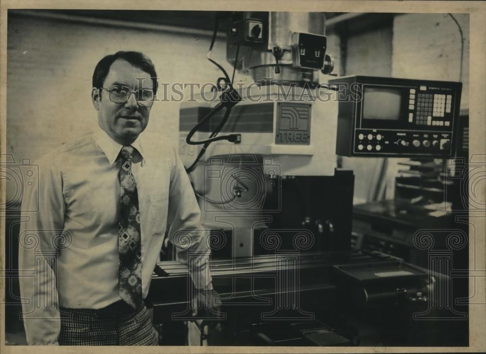 1986 Press Photo Don Bendix one of Tree Machine Tool Co. new owners - mjc10281 - Historic Images