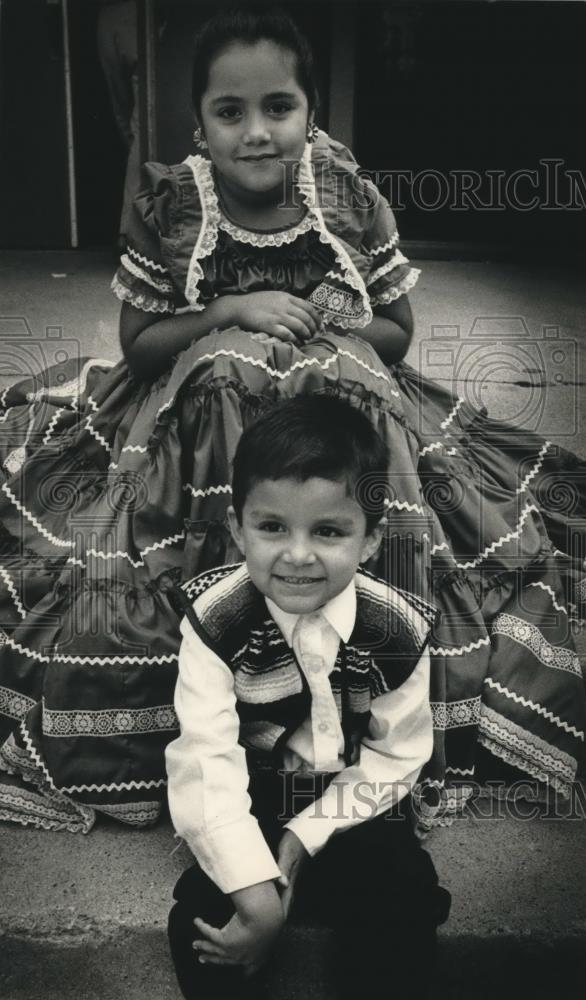 1988 Press Photo Dancers Jessica Martinez, Miguel Lopes, United Community Center - Historic Images