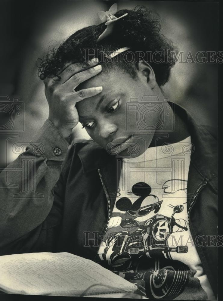 1986 Press Photo St. Francis High School, Zaida Moore, biology class - mjc10579 - Historic Images