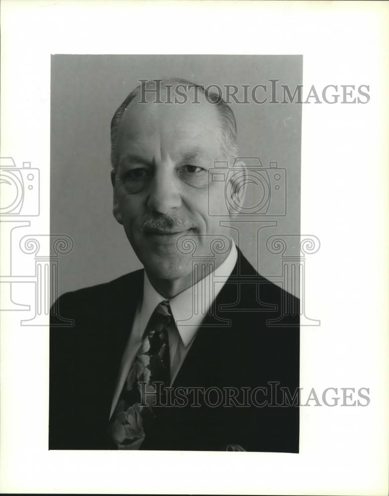 1994 Press Photo Bill Tucker, creator of Homesearch software program - mjc10706 - Historic Images