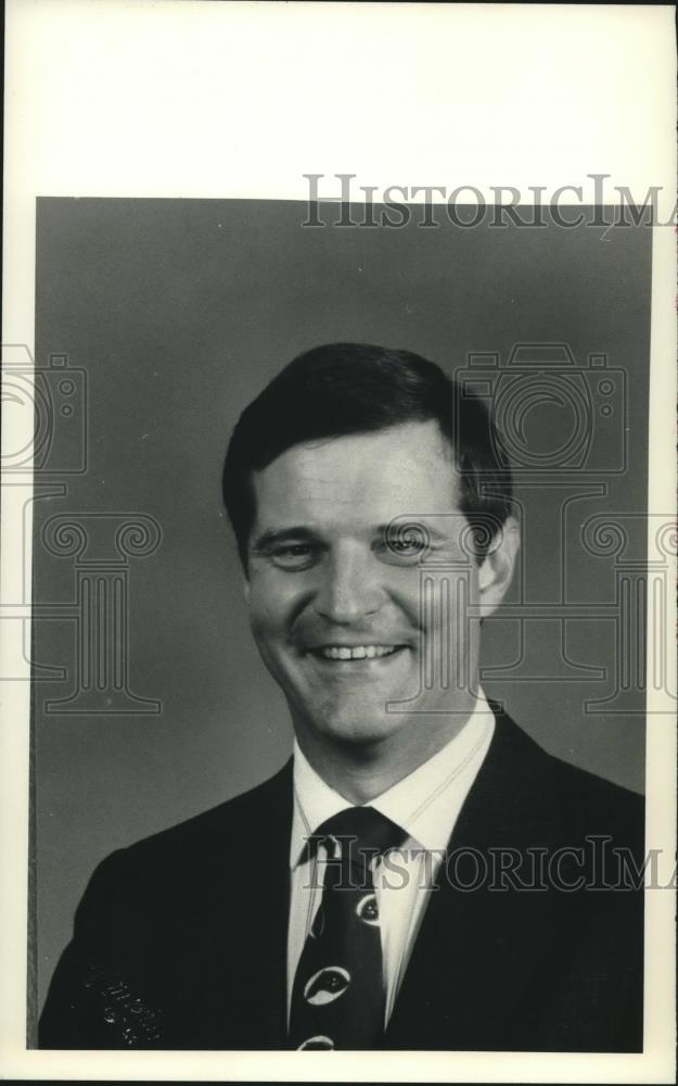 1992 Press Photo Robert Ullman, candidate Richmond Schools, Waukesha County - Historic Images