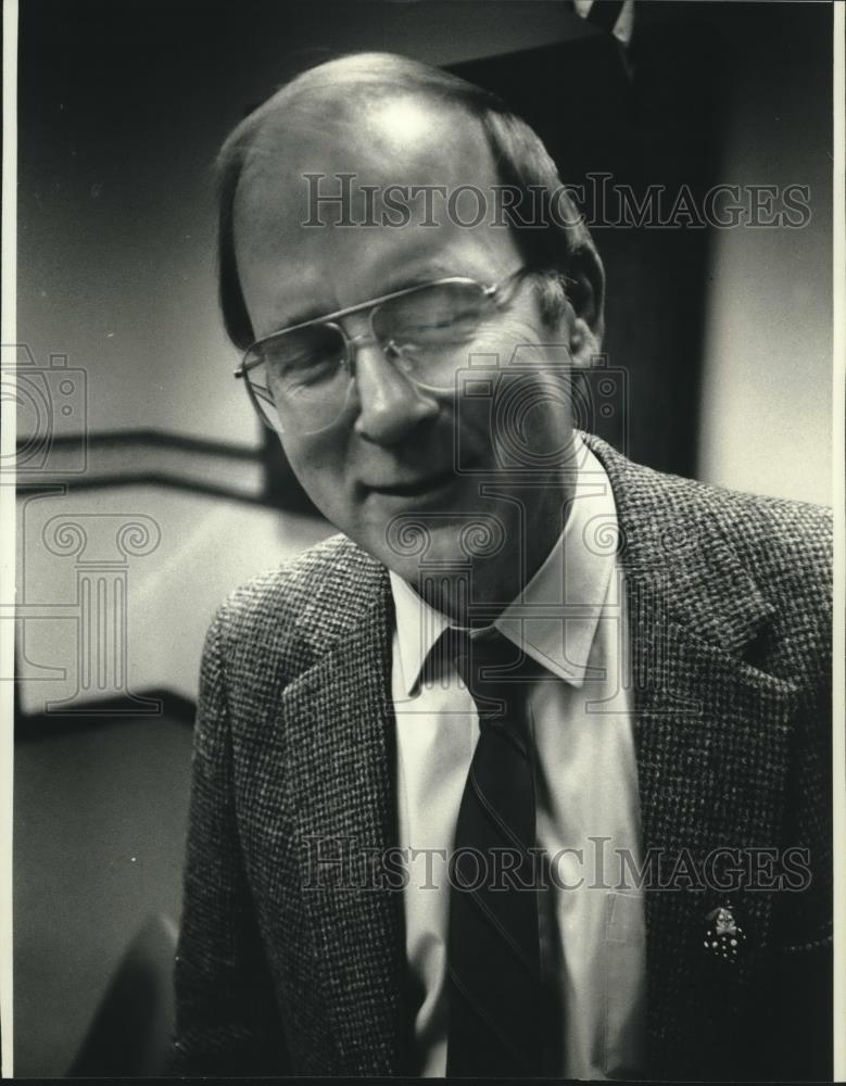 1989 Press Photo Richard Tepp, Seymour Wisconsin district curriculum coordinator - Historic Images