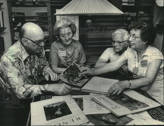 1985 Press Photo Cardinal Stritch College participants, A Potpourri of Europe - Historic Images