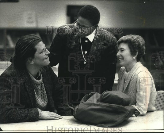 1990 Press Photo Lauree Thomas & others at Medical College of Wisconsin - Historic Images