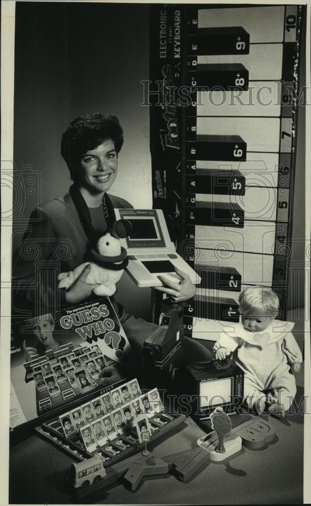 1988 Press Photo Kris Todaro contributing editor of Children magazine - Historic Images