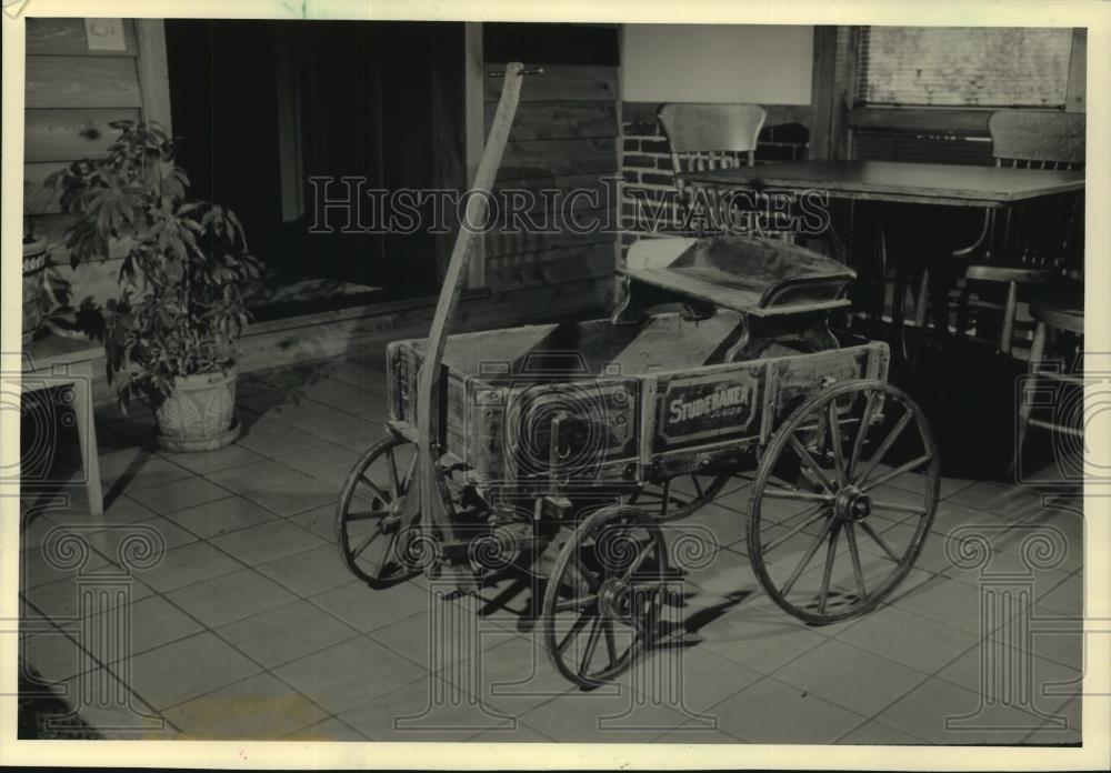 1987 Press Photo This antique play wagon is a prize possession. - mjc11955 - Historic Images