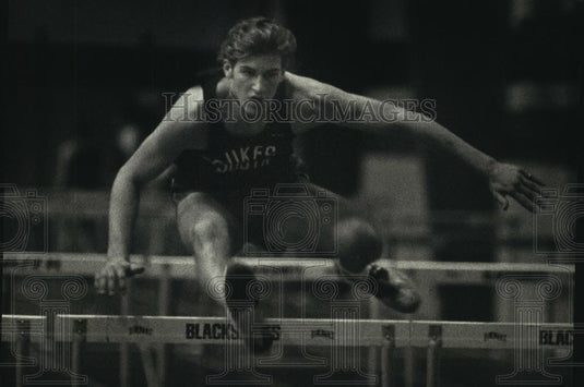 1992 Press Photo High school track athlete, Ryan Fandre, in 60-yard High Hurdles - Historic Images