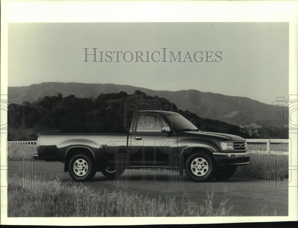 1992 Press Photo Toyota T100 pickup, 150-horsepower, V-6 engine. - mjc12253 - Historic Images