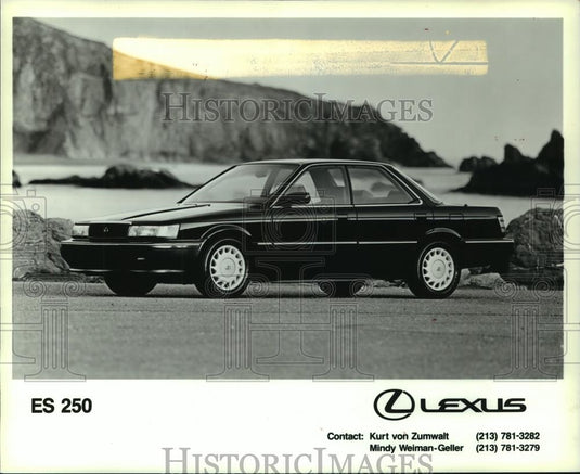 1990 Press Photo Lexus ES 250, smaller of the line's luxury sedans, Japan. - Historic Images