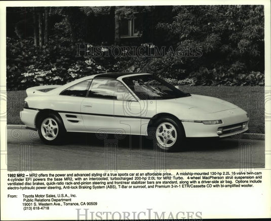 1992 Press Photo Toyota MR2 with a standard 2.2-liter, 135-horsepower engine. - Historic Images